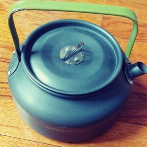 Camping Kettle Metal Teapot by Overmont, 0.8L, Light, Silicone Handle, Carry Bag